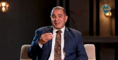 خبير اجتماعي يحذر: الخطر ليس في الموبايل بل في غياب الأسرة عن متابعة الأبناء