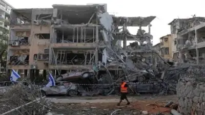 مصادر إسرائيلية تؤكد: صاروخ إيراني يصيب مبنى في تل أبيب ودمار واسع في حولون