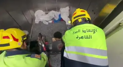 أمن القاهرة ينقذ شخصاً احتجز داخل مصعد مصنع بالقليوبية