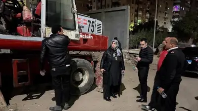 القاهرة توقف أعمال بناء مخالفة في عين شمس بتوجيهات المحافظ