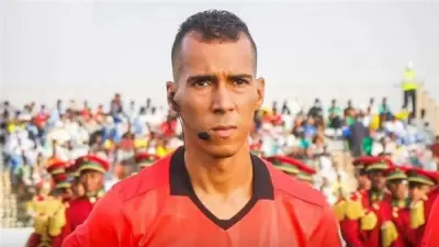 الاتحاد الأفريقي يعين الموريتاني دحان بيدا حكماً لمباراة بيراميدز والجيش الملكي في دوري الأبطال