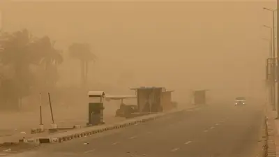 عاصفة ترابية مفاجئة تحول سماء أسيوط إلى اللون الأصفر في ثوانٍ