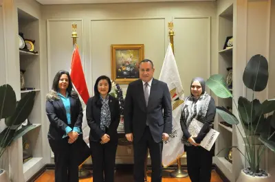 وزير التعليم العالي يبحث سبل تسويق المخرجات البحثية المصرية عالمياً