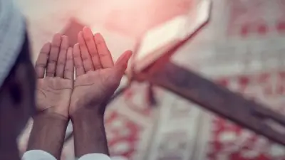 علي جمعة ودار الإفتاء يوضحان كيفية إحياء ليلة العيد بالطاعات والتكبير