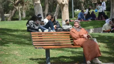 حديقة الأزهر تستقبل العائلات والأطفال في أول أيام عيد الفطر وسط احتفالات واسعة