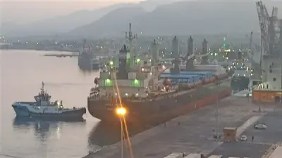 موانئ البحر الأحمر تسجل حركة تجارية نشطة وتتخذ إجراءات استباقية لمواجهة الأحوال الجوية