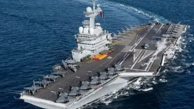 ضابط فرنسي يكشف موقع حاملة الطائرات شارل ديجول عن طريق الخطأ عبر تطبيق لياقة