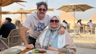 هشام ماجد يحتفل بعيد الأم مع والدته ويشارك تفاصيل نجاح فيلمه الجديد برشامة