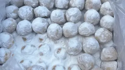 وزارة التضامن الاجتماعي توزع كعك العيد عبر نقاط الإطعام في محافظات مصر