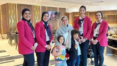 مطار القاهرة الدولي يضيء صالاته باحتفالات عيد الأم وعيد الفطر مع المسافرين