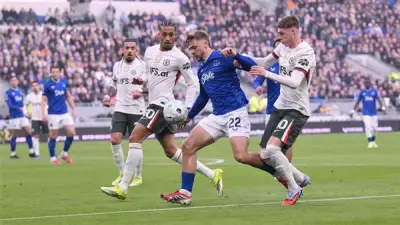 إيفرتون يهزم تشيلسي بثلاثية نظيفة في الدوري الإنجليزي الممتاز