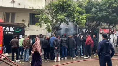 النيابة تنتدب المعمل الجنائي للتحقيق في حريق مصنع ملابس بالموسكي