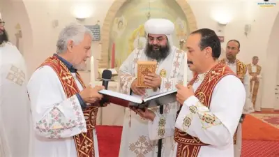 الأنبا إيلاريون يحتفل بعيد الأم مع زوجات الكهنة في البحر الأحمر