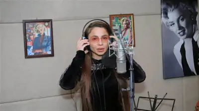 دوللي شاهين تطرح أغنية 'واحشاني يامه' إهداء لوالدتها الراحلة في عيد الأم