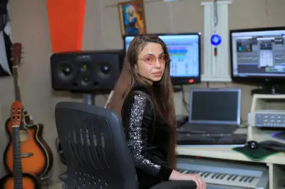 دوللي شاهين تطرح أغنية 'وحشاني يا مه' في فيديو كليب جديد