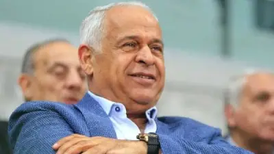 فرج عامر يحذر من خطأ محمد صبحي في مباراة الزمالك ويبارك التأهل لنصف نهائي الكونفدرالية