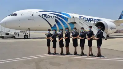 مصر للطيران تهدد باتخاذ إجراءات قانونية ضد استخدام زي الضيافة في مشهد سينمائي غير لائق