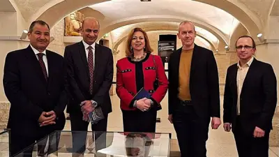 وزارة السياحة تشارك في افتتاح معرض 