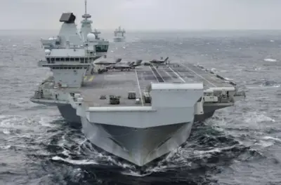 حاملة الطائرات البريطانية إتش إم إس إتش إم إس تصل شرق المتوسط في مهمة عاجلة