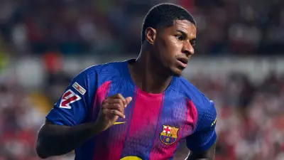 برشلونة يبحث عن بديل لراشفورد.. ونجم بنفيكا النرويجي على رادار البارسا