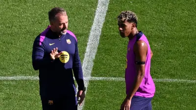 ثورة يامال على الاستبدال.. تفسير جديد لغضبه في مباراة برشلونة وفاليكانو