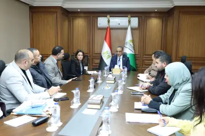 لجنة متكاملة لحصر طرق الجيزة التي تحتاج إلى رفع كفاءة وتحسين المرور