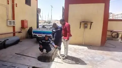 أسوان تشهد جهوداً مكثفة لإزالة التعديات وإصلاح كسور الصرف الصحي وضمان سلامة الغذاء