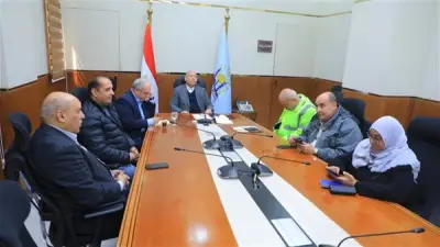 محافظ القاهرة يشرف على جهود مكثفة لمواجهة تراكمات مياه الأمطار في شوارع العاصمة