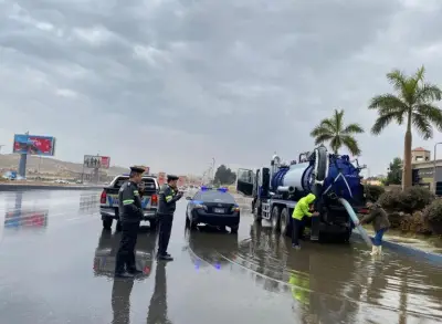 الإدارة العامة للمرور تدفع بسيارات الإغاثة والأوناش لتأمين الطرق في مصر