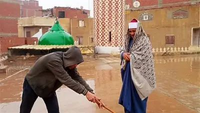 أوقاف القليوبية ترفع تراكمات المياه من المساجد استعدادًا لمواجهة الأمطار