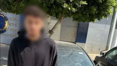 ضبط قائد سيارة بعد أدائه حركات استعراضية وتعطيل حركة المرور في منطقة النزهة بالقاهرة