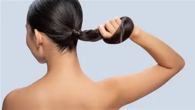 أفضل الأعشاب الطبيعية لتقوية الشعر ومنع تساقطه: حلول فعالة من المطبخ