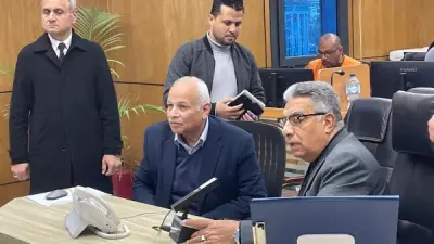 محافظ الدقهلية يتفقد مركز السيطرة لمتابعة التعامل مع تجمعات مياه الأمطار