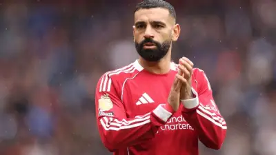 رحيل محمد صلاح عن ليفربول يثير تساؤلات حول مستقبله.. وهشام حنفي يوجه سؤالاً للجماهير