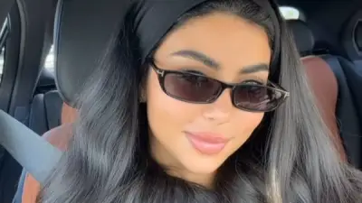 كارولين عزمي تمازح جمهورها: الجو حلو ياريت محدش ينزل الأربعاء