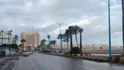 عواصف ترابية قوية تضرب جنوب الصعيد وتؤثر على الرؤية الأفقية في قنا والأقصر وأسوان