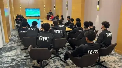حسين عبد اللطيف يجهز منتخب الناشئين لمواجهة تونس بمحاضرة فنية بالفيديو