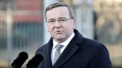 وزير الدفاع الألماني: الصراع الأمريكي الإسرائيلي ضد إيران ليس حربنا ولن نتدخل فيه