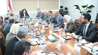 وزيرة الإسكان تبحث آليات طرح وحدات سكنية للإيجار لتعزيز الحماية الاجتماعية