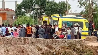 مصرع شاب وإصابة اثنين في تصادم مروع بين موتوسيكل وجرار قصب بأرمنت غرب الأقصر