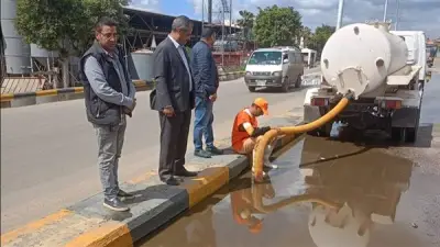 الجيزة تواصل شفط مياه الأمطار لليوم الثاني لضمان سيولة المرور