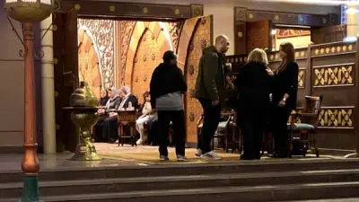 بدء مراسم عزاء المخرج أحمد عاطف درة من مسجد الشرطة بحضور نجوم ونقاد فنيين