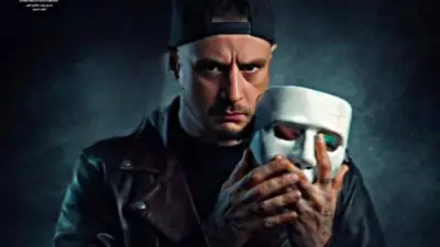 احتفال محمد صلاح العزب بالإقبال على فيلم سفاح التجمع بعد عودته للعرض