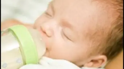 متاعب أول سنة: نصائح ذهبية للأم لمواجهة استيقاظ الطفل المتكرر ليلاً