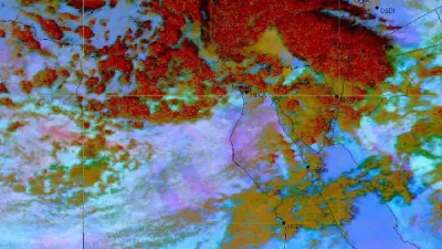 الأرصاد تحذر من رياح مثيرة للرمال وأمطار رعدية.. تفاصيل حالة الطقس اليوم