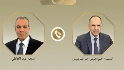 وزير الخارجية المصري يطلع نظيره اليوناني على جهود التهدئة الإقليمية