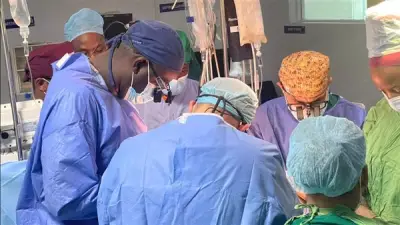 فريق طبي من جامعة المنصورة يُجري جراحات قلب متقدمة في تنزانيا ضمن بعثة دولية