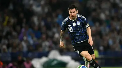 ميسي يثير فتنة في موريتانيا بعد مباراة ودية: منتخب بأكمله ينتظره للنفق