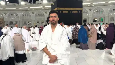 تريزيجيه يؤدي العمرة عقب تسجيله هدفًا في فوز مصر على السعودية