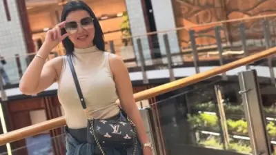 دينا فؤاد تخطف الأنظار بإطلالة جريئة بالشورت والقميص الأبيض على إنستجرام